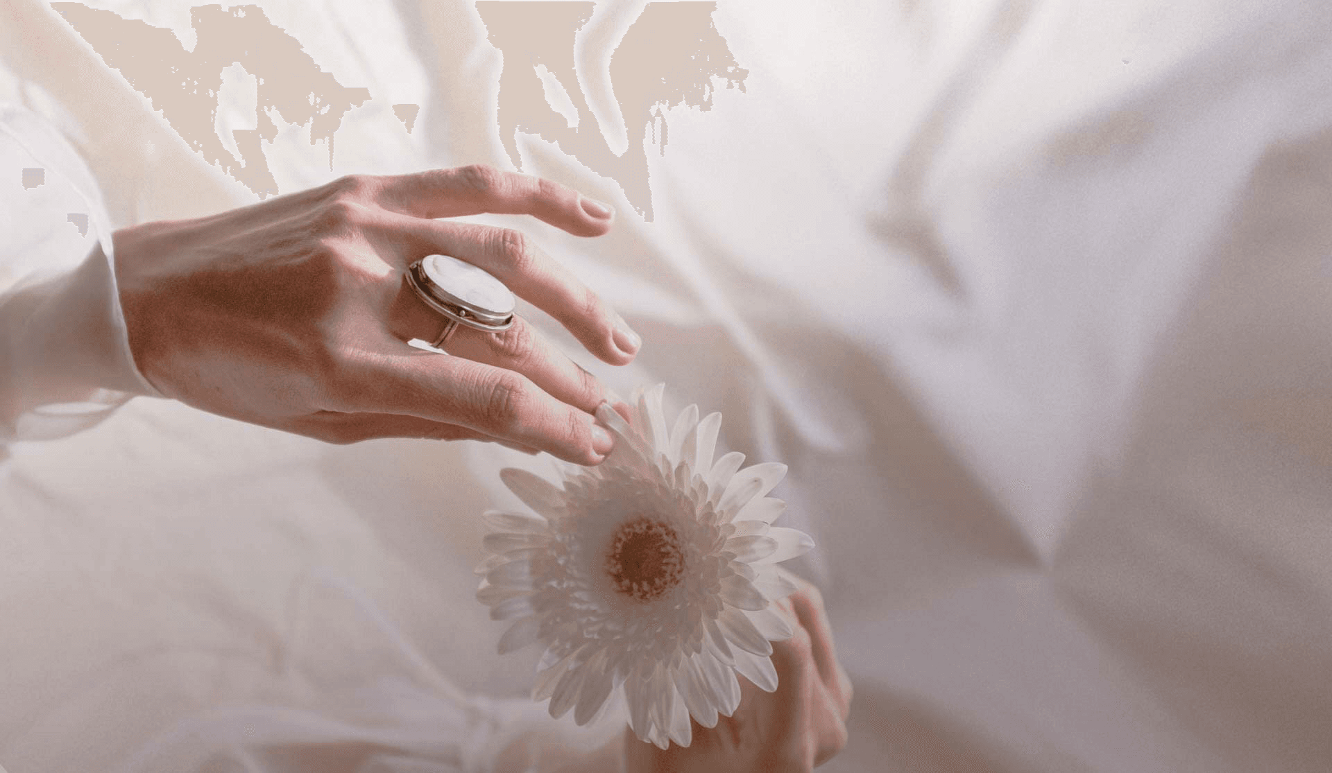 Янтарные украшения